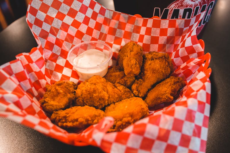 Crispy Chicken Wings with ranch